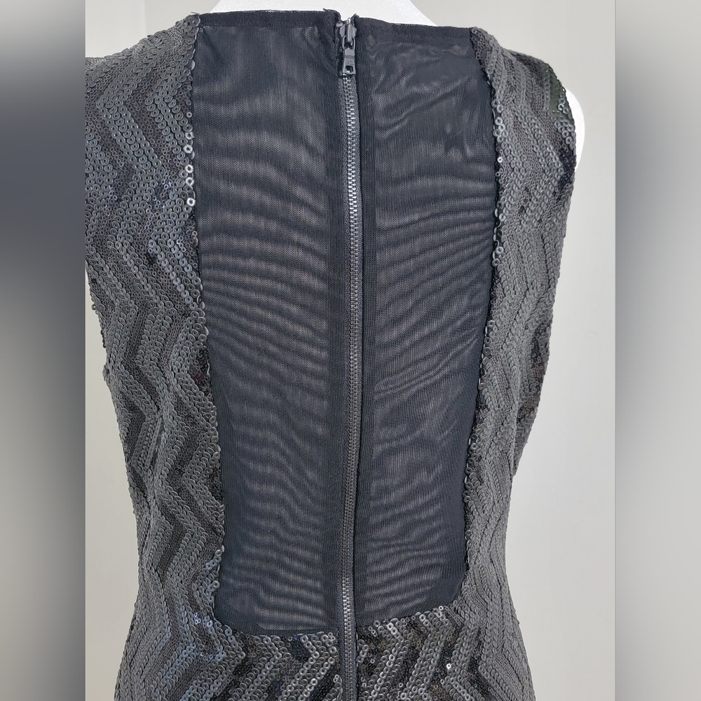 Alice +Olivia Black Sequin Chevron Dress w/Back Detail Women's Sz 8 - Picture 11 of 14